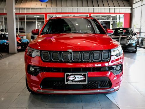 Used 2022 Jeep Compass Limited AWD/4WD image 2