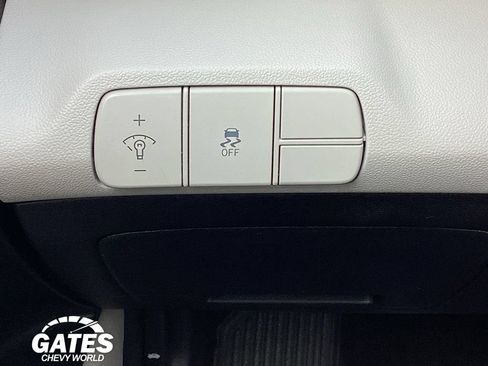 Used 2024 Hyundai Elantra Limited FWD image 22