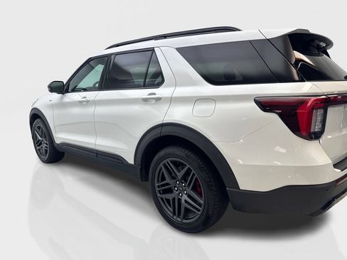 Used 2025 Ford Explorer ST-Line w/ Premium Package AWD/4WD image 14