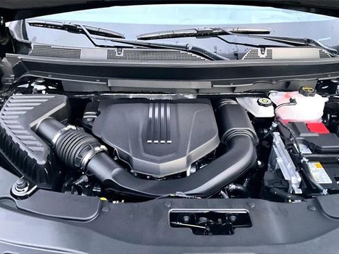 New 2026 Chevrolet Traverse LT w/ LPO, Floor Liner Package image 11