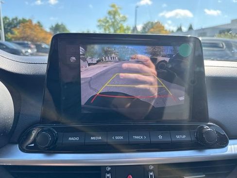 Used 2024 Kia Forte LXS w/ LXS Technology Package FWD image 13