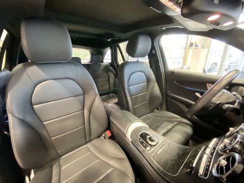 Used 2018 Mercedes-Benz GLC 300 4MATIC image 27