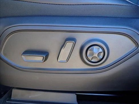 New 2025 Jeep Grand Cherokee Overland w/ Trailer Tow Package image 13