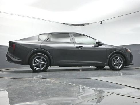Used 2025 Kia K4 FWD image 36
