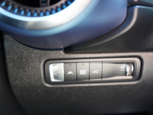 Used 2024 Chevrolet Equinox EV LT FWD image 23