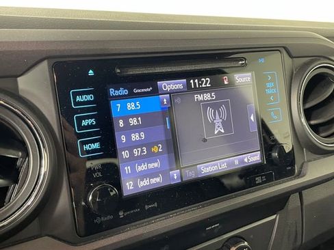 Used 2019 Toyota Tacoma TRD Off-Road image 7