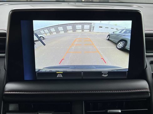 Used 2023 Chevrolet Suburban RST w/ Sport Performance Package image 28