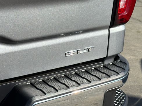Used 2024 GMC Sierra 1500 SLT AWD/4WD image 28