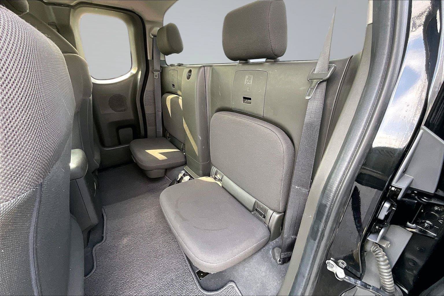 Used 2021 Nissan Frontier S RWD image 26