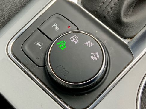 Used 2022 Chevrolet Blazer LT image 56