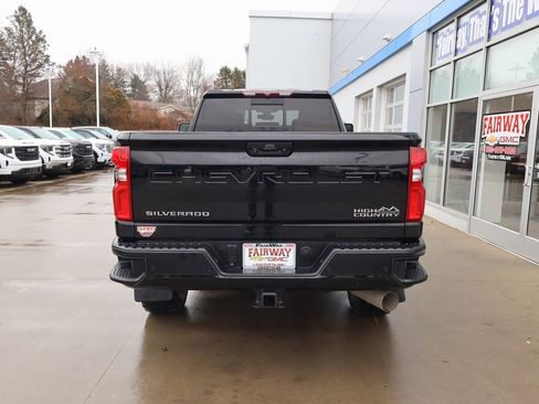 Used 2021 Chevrolet Silverado 3500 High Country w/ Safety Package II image 9