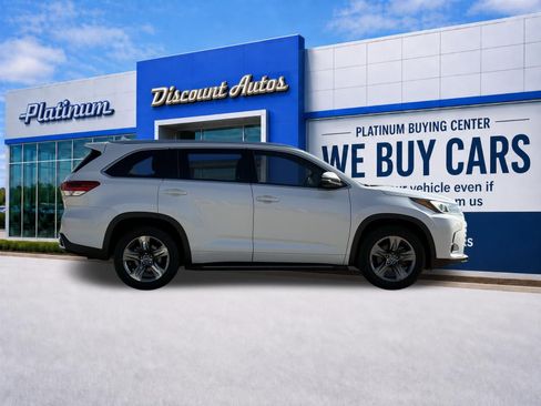 Used 2019 Toyota Highlander Limited Platinum FWD image 8