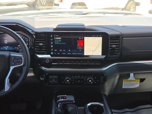 Certified 2026 Chevrolet Silverado 1500 LT AWD/4WD image 15