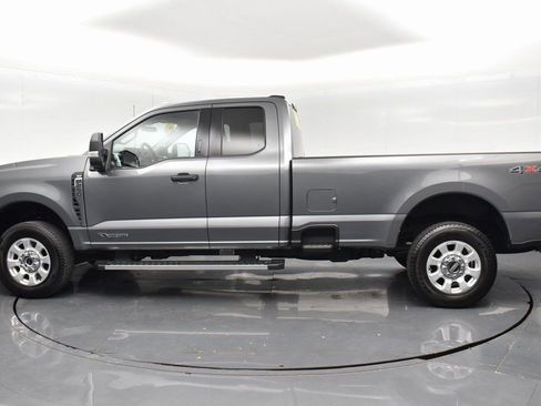 Used 2024 Ford F250 XLT image 11