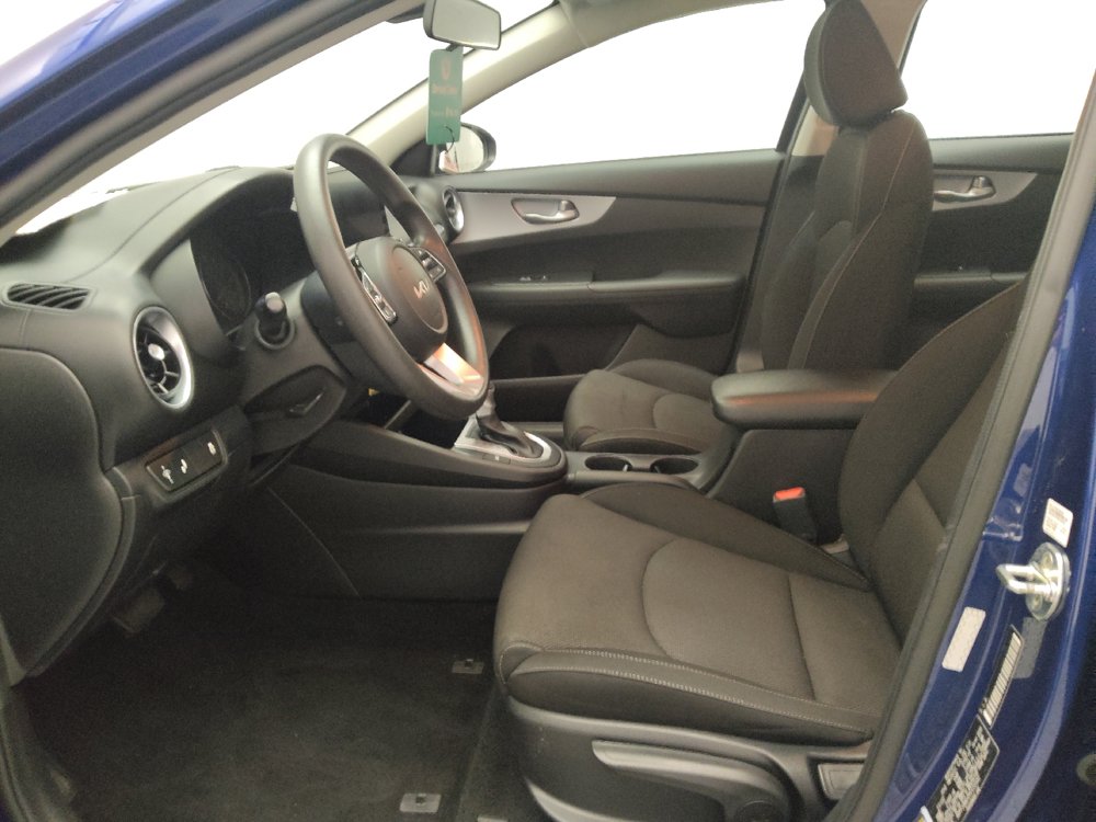 Used 2023 Kia Forte LXS w/ LXS Technology Package FWD image 17