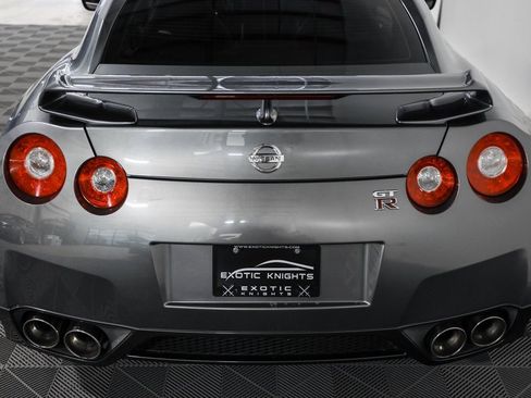 Used 2009 Nissan GT-R Premium image 44