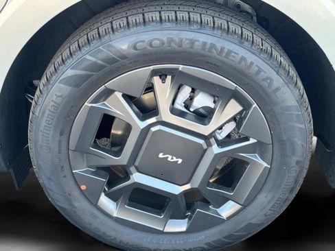 New 2026 Kia Carnival EX FWD image 39