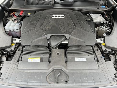 Used 2022 Audi Q8 Prestige image 36