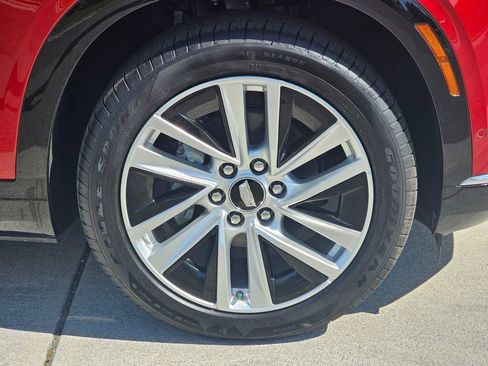 New 2026 Cadillac Vistiq Luxury AWD/4WD image 9