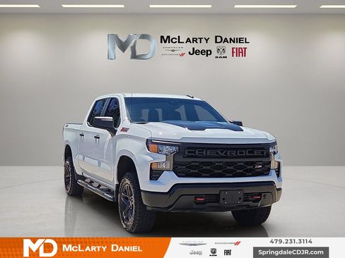 Used 2025 Chevrolet Silverado 1500 Custom Trail Boss AWD/4WD image 1