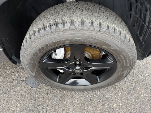 Used 2022 Land Rover Defender 90 X-Dynamic SE image 26