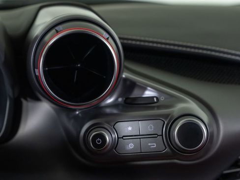 Used 2020 Ferrari F8 Tributo RWD image 29