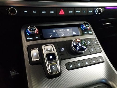 Certified 2025 Hyundai Palisade Calligraphy image 8