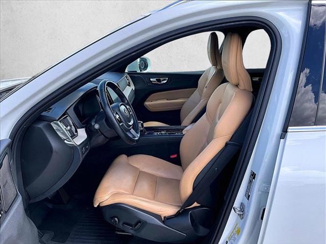 Used 2020 Volvo XC60 T5 Inscription w/ Protection Package Premier FWD image 28