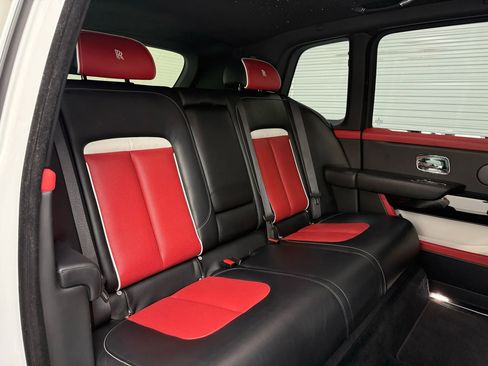 Used 2020 Rolls-Royce Cullinan image 12