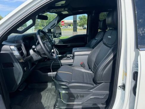 Used 2024 Ford F350 Platinum AWD/4WD image 9