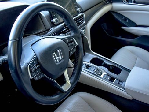 Used 2019 Honda Accord Touring image 22