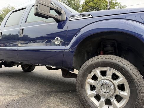 Used 2011 Ford F250 XLT w/ Chrome Pkg AWD/4WD image 9