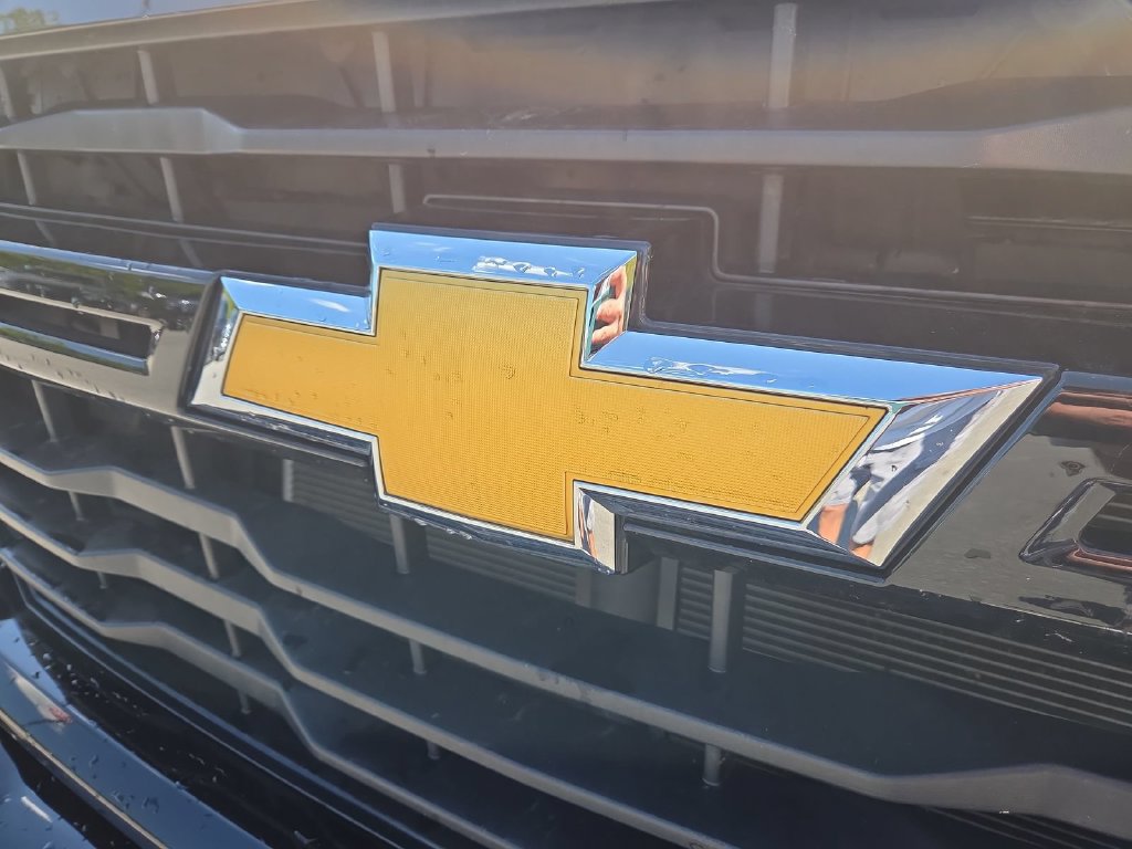 Used 2024 Chevrolet Silverado 2500 Custom w/ Custom Convenience Package AWD/4WD image 18
