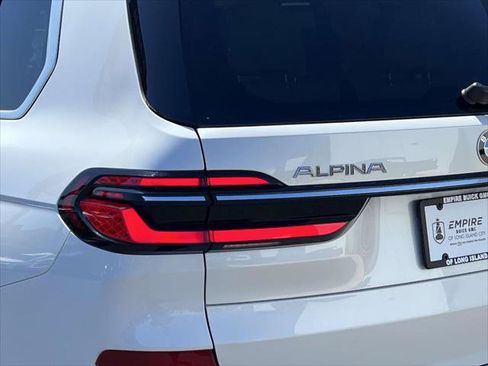 Used 2024 BMW ALPINA XB7 AWD/4WD image 13