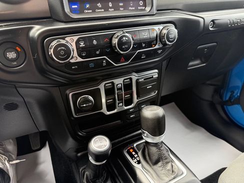 Used 2023 Jeep Wrangler Unlimited w/ Cold Weather Group AWD/4WD image 20