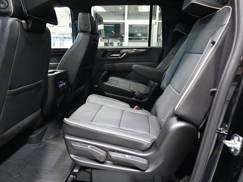 New 2026 GMC Yukon XL Elevation w/ Elevation Premium Package image 11