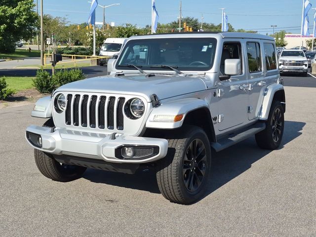Used 2022 Jeep Wrangler Unlimited Sahara AWD/4WD image 7
