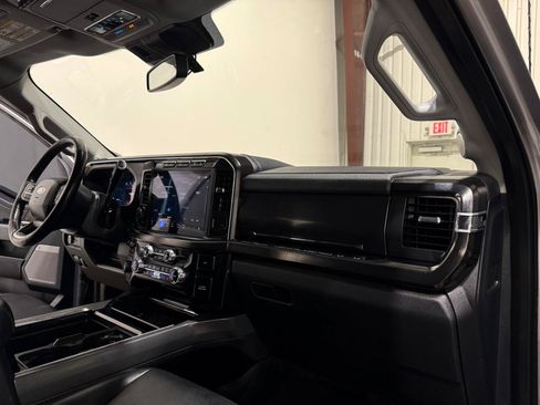 Used 2024 Ford F250 Lariat w/ Lariat Ultimate Package AWD/4WD image 12