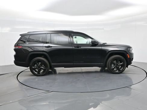 New 2025 Jeep Grand Cherokee L Altitude image 5