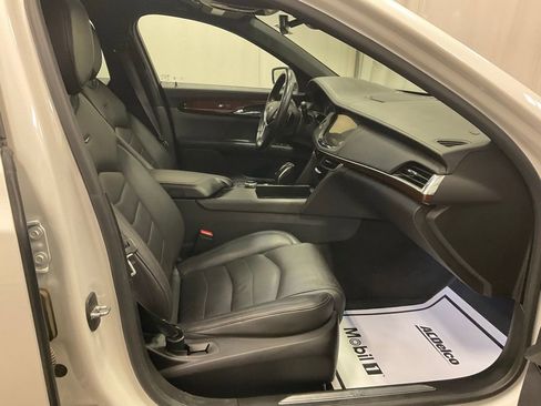 Used 2020 Cadillac CT6 Luxury image 29