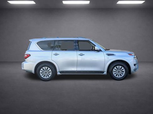 Used 2022 Nissan Armada SV image 3