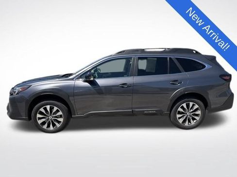 Used 2023 Subaru Outback Limited AWD/4WD image 4