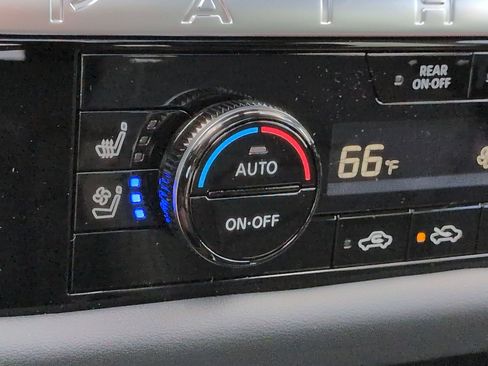 New 2026 Nissan Pathfinder Platinum image 25