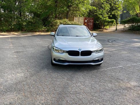 Used 2018 BMW 330i xDrive Sedan image 2