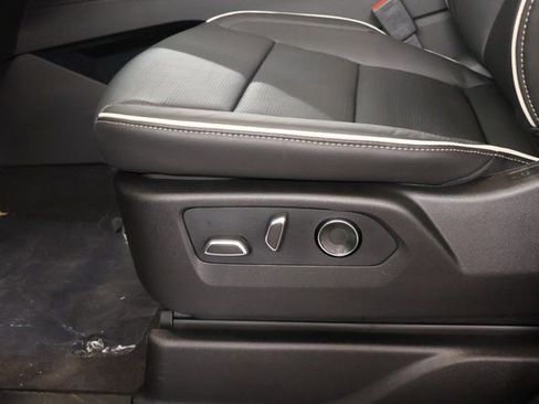 New 2026 Cadillac Escalade Luxury w/ LPO, Radiant Package image 13