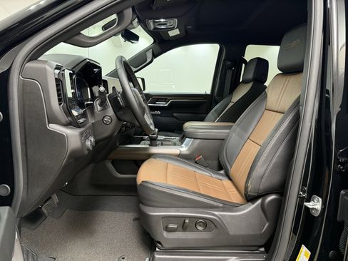 Used 2025 Chevrolet Silverado 1500 High Country w/ Technology Package image 18