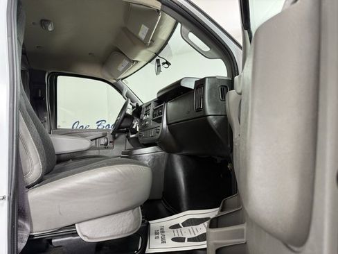 Used 2024 Chevrolet Express 2500 w/ Driver Convenience Package image 14