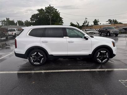 Used 2025 Kia Telluride S