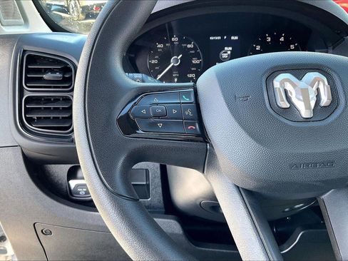 Used 2025 RAM ProMaster 2500 w/ Convenience Group image 19