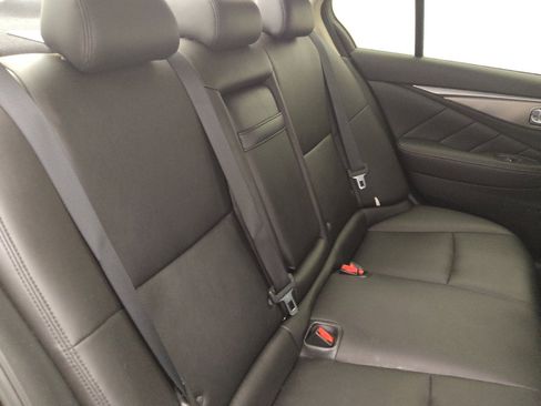 Used 2017 INFINITI Q50 2.0t w/ Moonroof Package RWD image 19